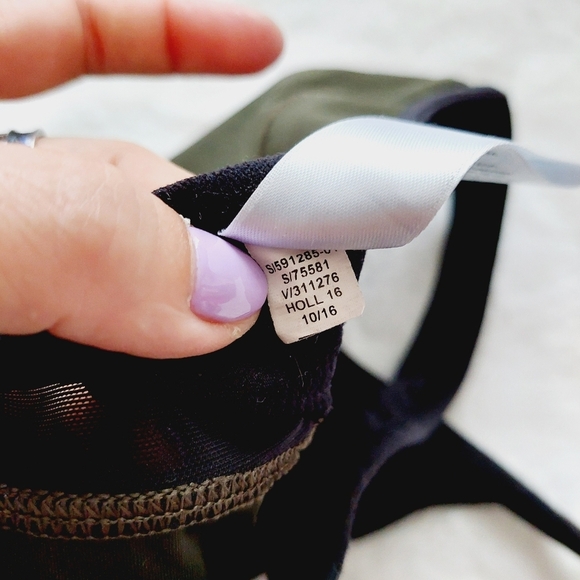 Athleta Black and Green Polyester and Spandex Elastic Sport Comfy Bustier P666 - Picture 7 of 8